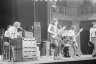 Motions, met Sieb Warner, zwarte ketels. - Opname: 11 april 1969, Kurhaus in Scheveningen. Een van de laatste optredens van Sieb Warner met de Motions. Met dank aan Henk Smitskamp!